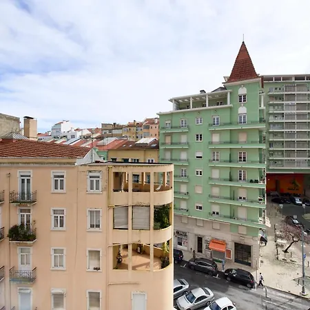 & Center Lisbon